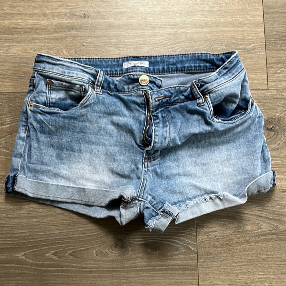 Cuffed jean shorts.